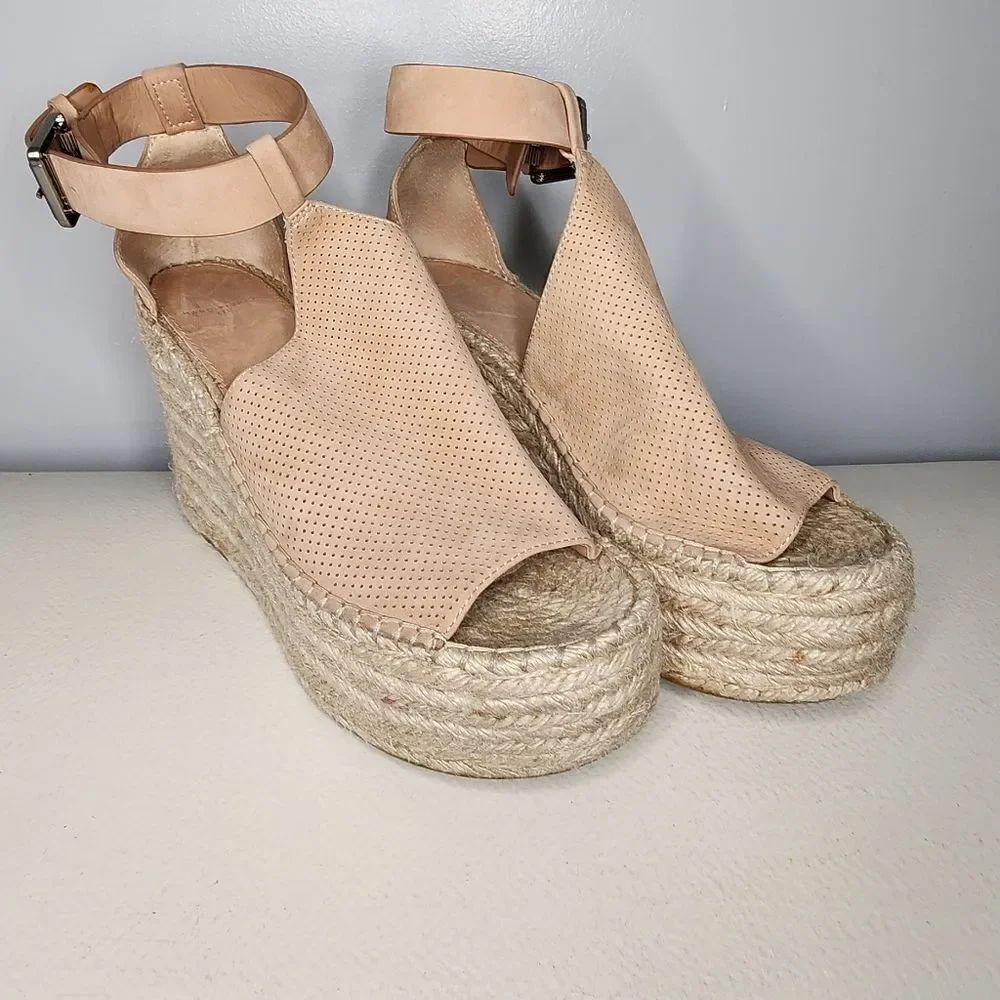 Marc Fisher Womens Espadrille Wedge Sandals Tan Leather MLANNIE Perforated 10